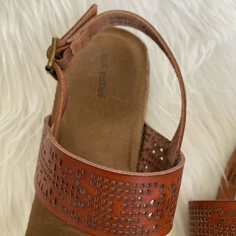 Not rated faux leather platform sandals Lazer cut size 9